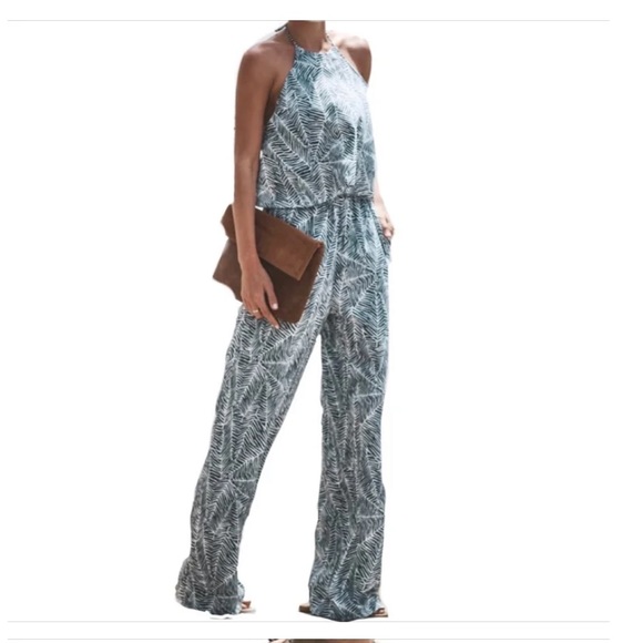 VICI “seeking shade” tropical leaf print pocketed halter jumpsuit w/overlay. L - Picture 3 of 15